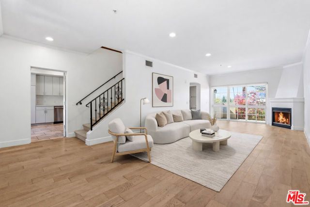 851 N San Vicente Boulevard 318, West Hollywood, CA 90069