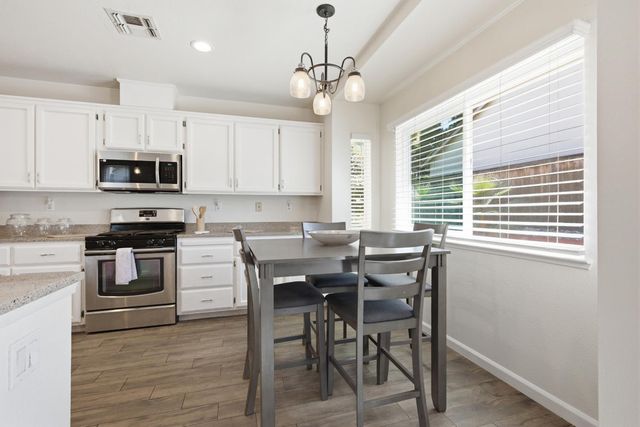 3600 Amethyst Dr, Rocklin, CA 95677