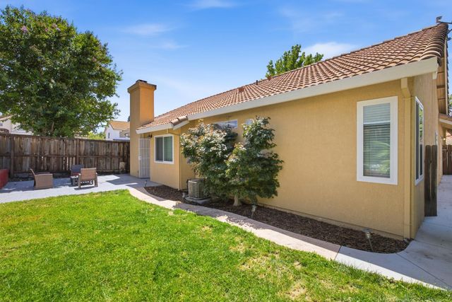 3600 Amethyst Dr, Rocklin, CA 95677