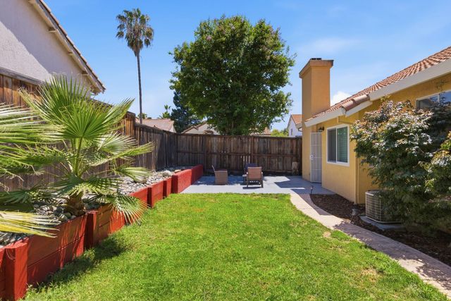 3600 Amethyst Dr, Rocklin, CA 95677