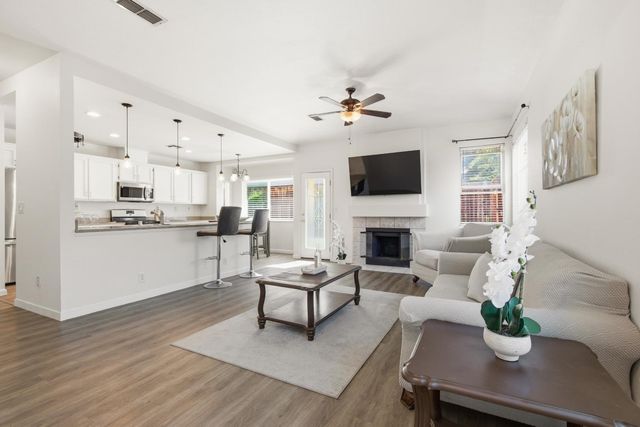 3600 Amethyst Dr, Rocklin, CA 95677