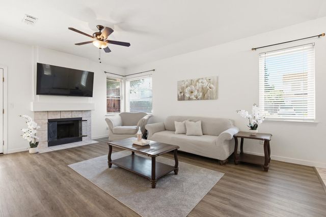 3600 Amethyst Dr, Rocklin, CA 95677