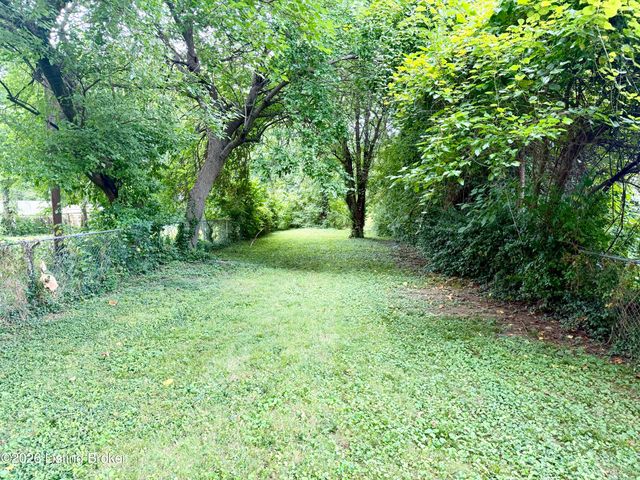 653 S 23rd St, Louisville, KY 40211