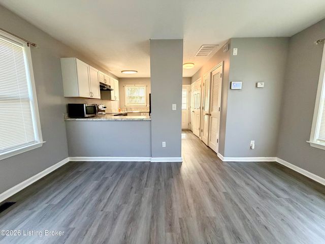 653 S 23rd St, Louisville, KY 40211