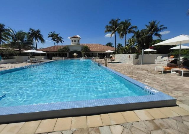 20000 E Country Club Drive 201, Aventura, FL 33180