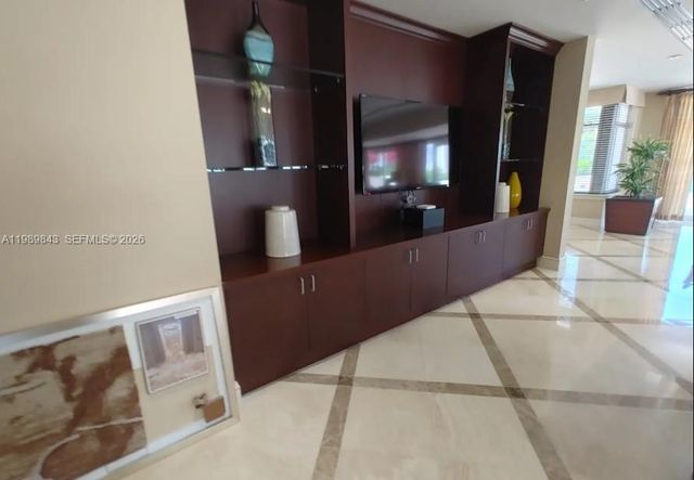 20000 E Country Club Drive 201, Aventura, FL 33180