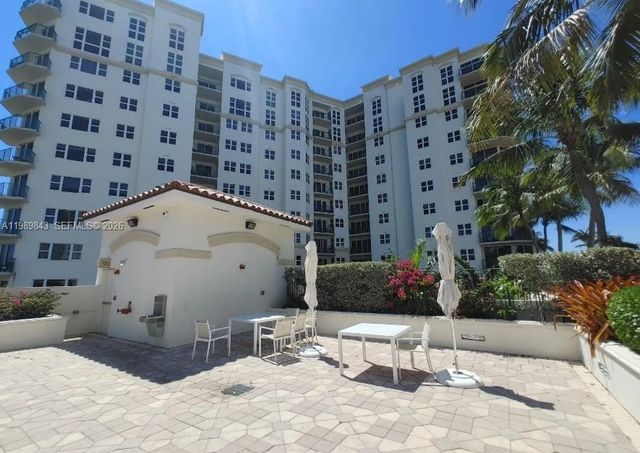 20000 E Country Club Drive 201, Aventura, FL 33180