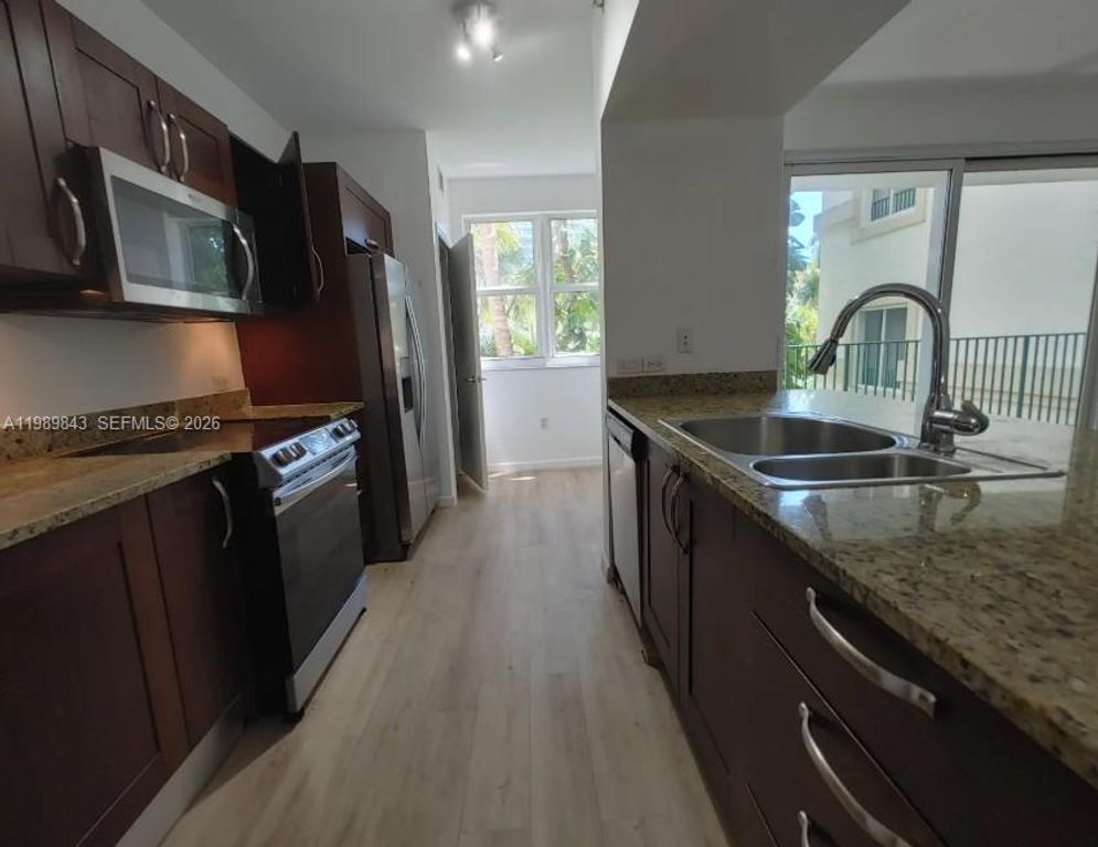 20000 E Country Club Drive 201, Aventura, FL 33180