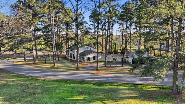 105 Longleaf Drive, Searcy, AR 72143