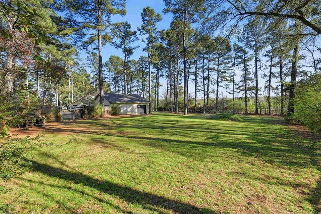 105 Longleaf Drive, Searcy, AR 72143
