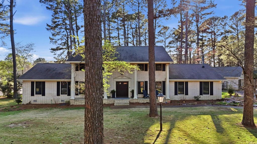 105 Longleaf Drive, Searcy, AR 72143