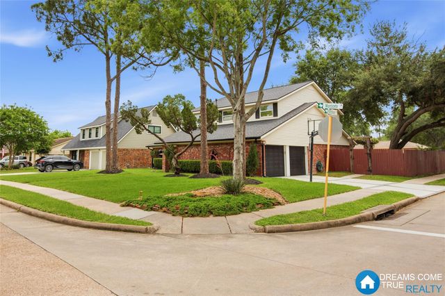 12139 Monticeto Lane, Meadows Place, TX 77477