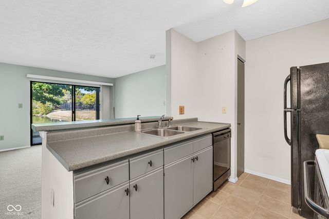 4260 Village Pw E Circle 4, Indianapolis, IN 46254