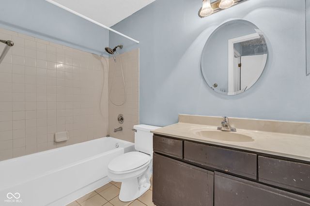 4260 Village Pw E Circle 4, Indianapolis, IN 46254