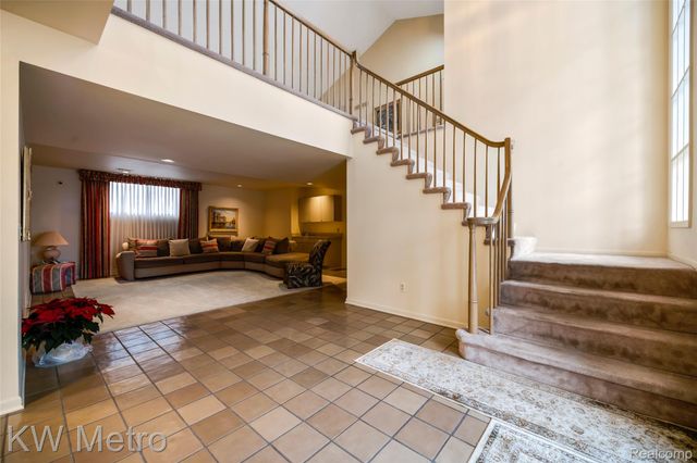 3086 Bloomfield Park Drive, West Bloomfield Charter Township, MI 48323