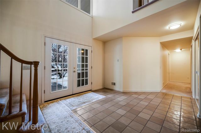 3086 Bloomfield Park Drive, West Bloomfield Charter Township, MI 48323