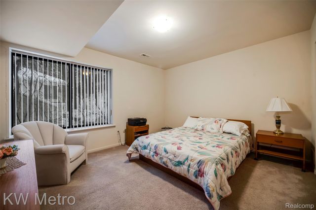 3086 Bloomfield Park Drive, West Bloomfield Charter Township, MI 48323
