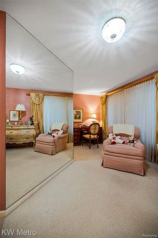3086 Bloomfield Park Drive, West Bloomfield Charter Township, MI 48323