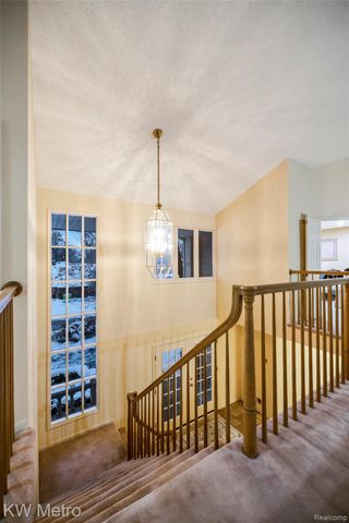 3086 Bloomfield Park Drive, West Bloomfield Charter Township, MI 48323