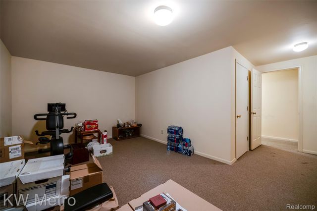 3086 Bloomfield Park Drive, West Bloomfield Charter Township, MI 48323