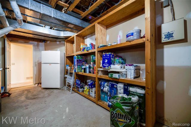 3086 Bloomfield Park Drive, West Bloomfield Charter Township, MI 48323