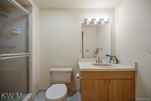 3086 Bloomfield Park Drive, West Bloomfield Charter Township, MI 48323