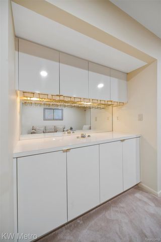 3086 Bloomfield Park Drive, West Bloomfield Charter Township, MI 48323