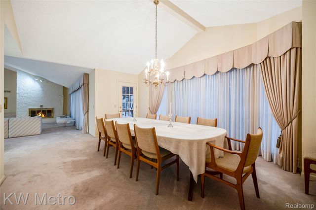 3086 Bloomfield Park Drive, West Bloomfield Charter Township, MI 48323
