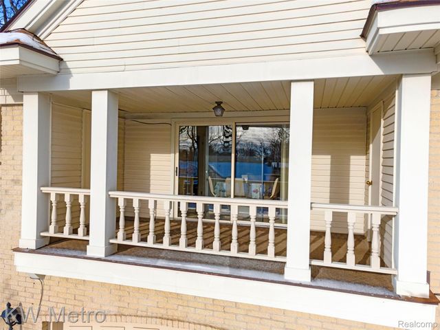 3086 Bloomfield Park Drive, West Bloomfield Charter Township, MI 48323