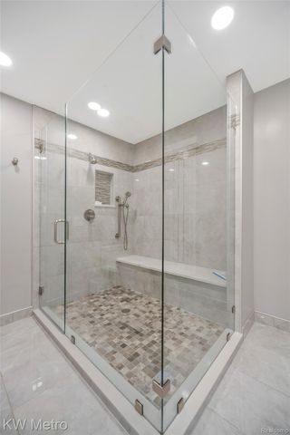 3086 Bloomfield Park Drive, West Bloomfield Charter Township, MI 48323