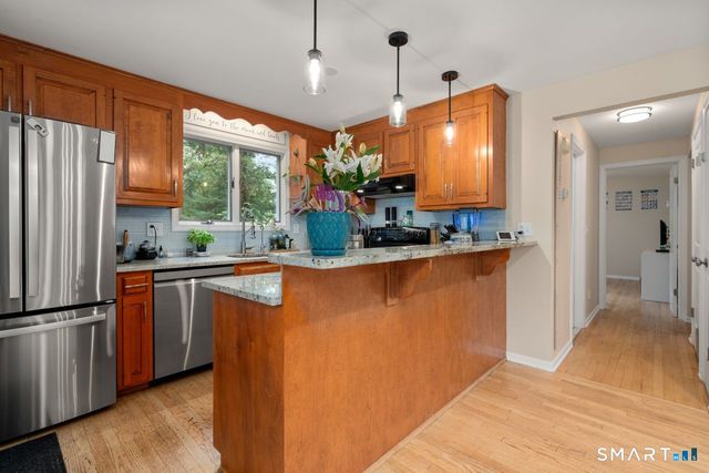 116 Bramblebush Road, Manchester, CT 06040