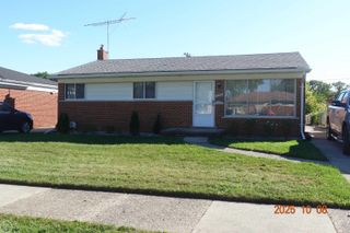 16850 May Street, Eastpointe, MI 48021