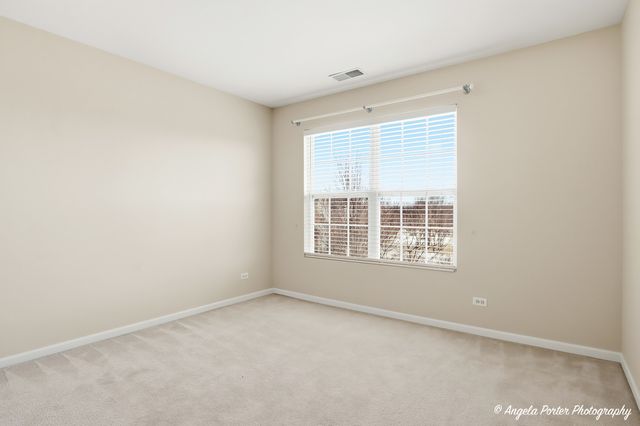 228 STATION PARK Circle, Grayslake, IL 60030