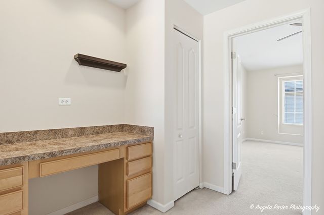 228 STATION PARK Circle, Grayslake, IL 60030