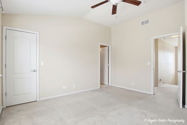 228 STATION PARK Circle, Grayslake, IL 60030