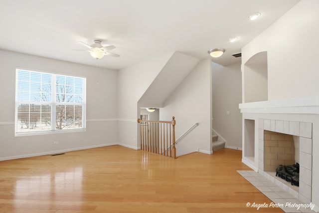 228 STATION PARK Circle, Grayslake, IL 60030