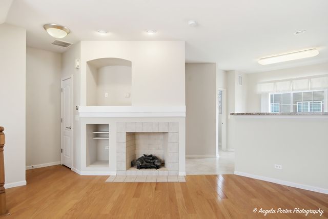 228 STATION PARK Circle, Grayslake, IL 60030