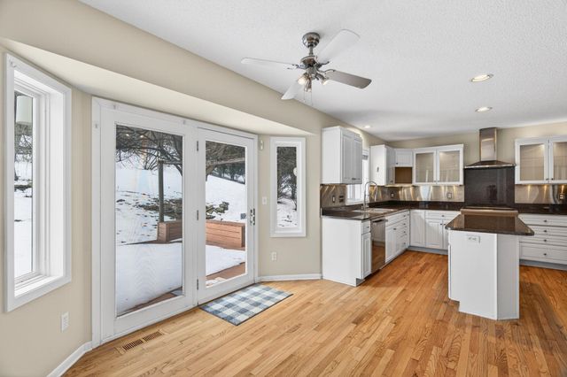 1972 Fox Valley Drive SW, Rochester, MN 55902