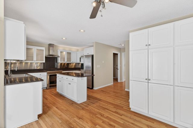 1972 Fox Valley Drive SW, Rochester, MN 55902