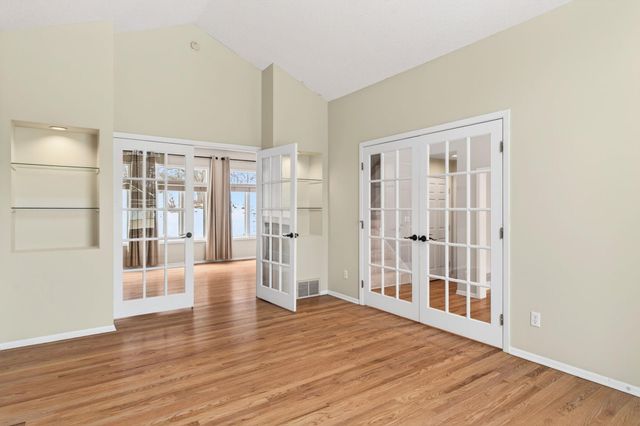 1972 Fox Valley Drive SW, Rochester, MN 55902