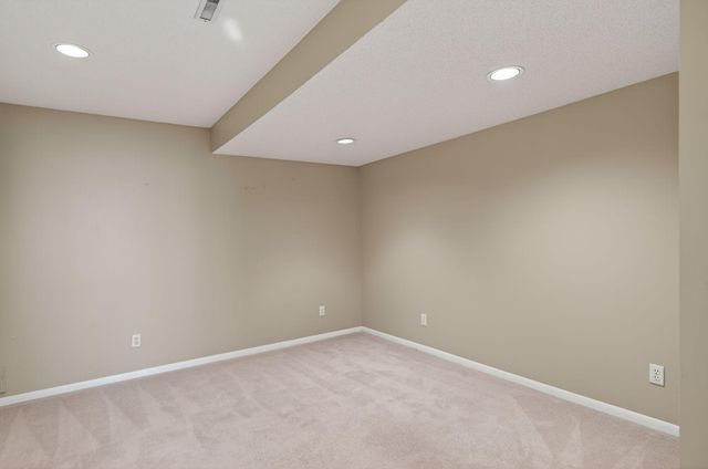 1972 Fox Valley Drive SW, Rochester, MN 55902