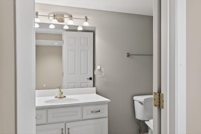 1972 Fox Valley Drive SW, Rochester, MN 55902