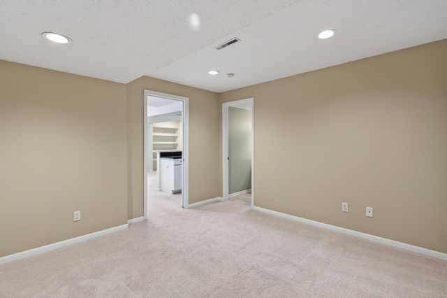 1972 Fox Valley Drive SW, Rochester, MN 55902