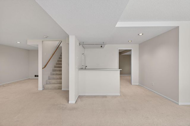 1972 Fox Valley Drive SW, Rochester, MN 55902