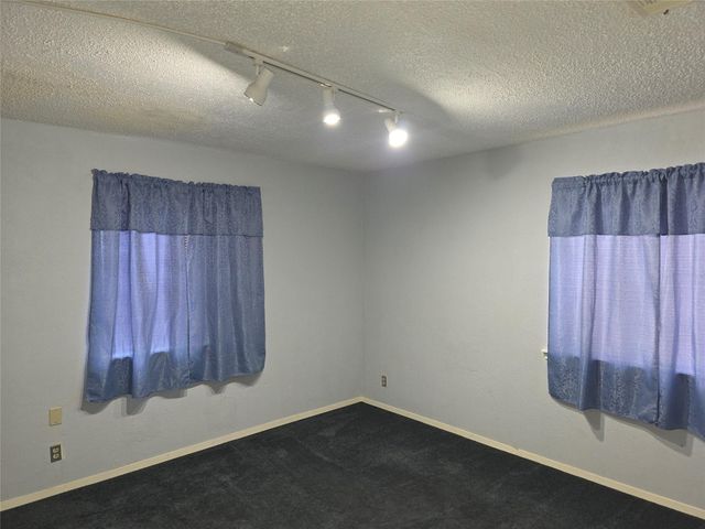 110 Cloverdale LN, Georgetown, TX 78626