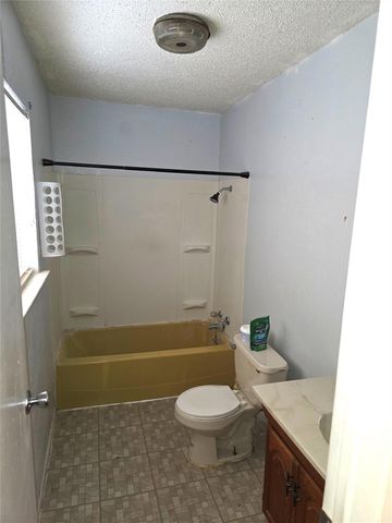 110 Cloverdale LN, Georgetown, TX 78626