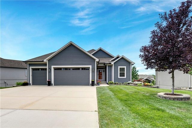 25973 W 143RD Terrace, Olathe, KS 66061