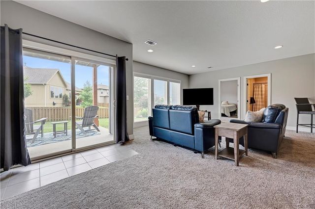 25973 W 143RD Terrace, Olathe, KS 66061