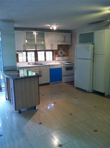 17021 N Bay Rd 116, Sunny Isles Beach, FL 33160