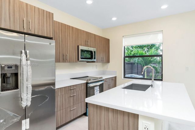 15862 NW 91st Ct 15862, Miami Lakes, FL 33018